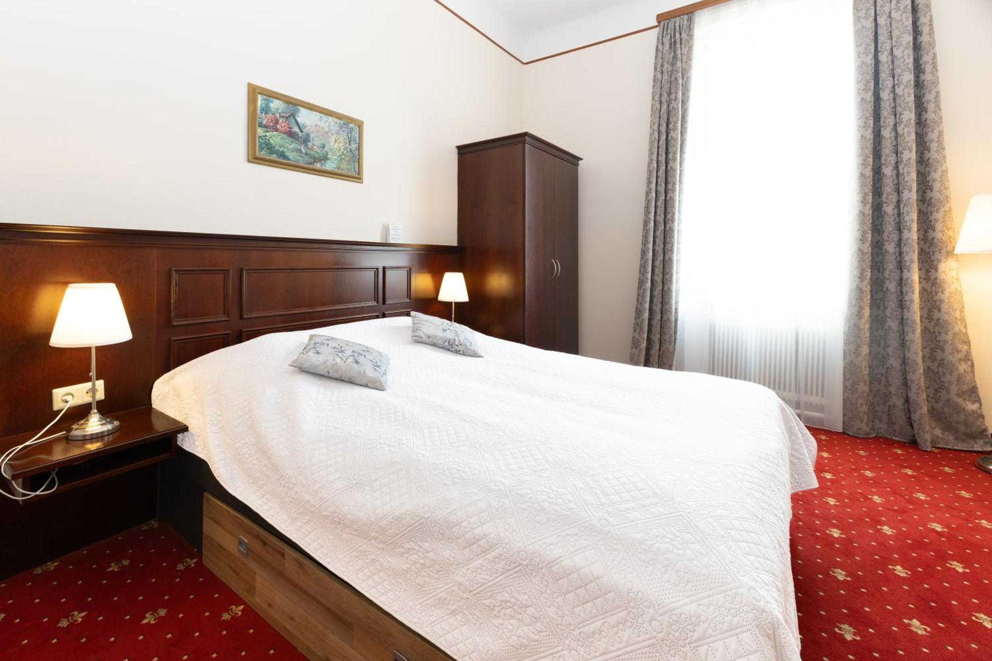 Hotel Viktoria Schoenbrunn Vienna